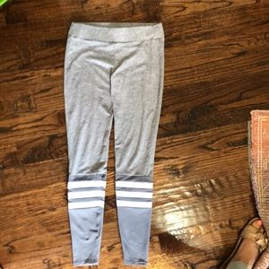 Bombshell Sportswear gray sock leggings sz S